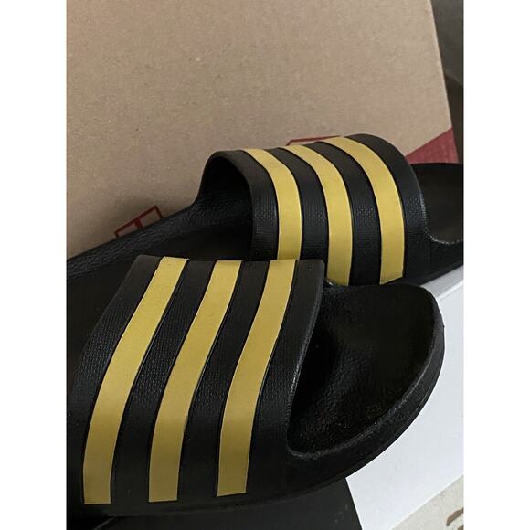 Adidas Mens Adilette Aqua Slides / Sandal Shoe Black/Gold EG1758 Size 9 main image 6